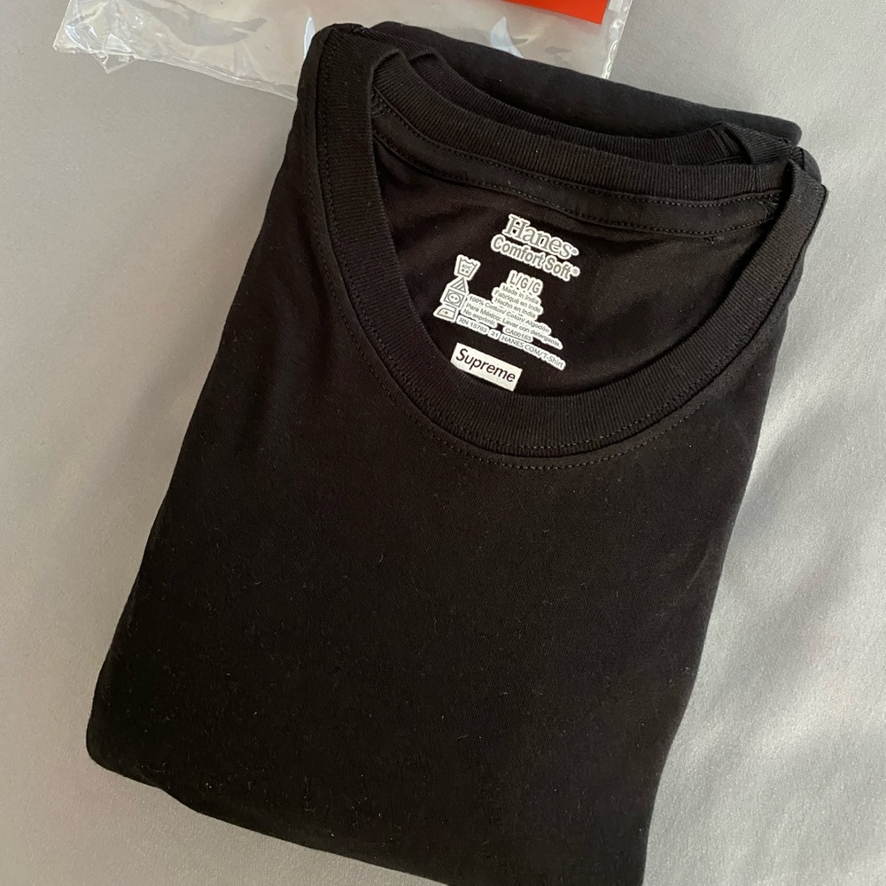 Supreme Hanes Tagless Tees-Black-Large-1pc